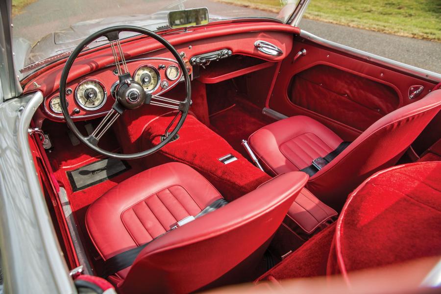Интерьер Austin-Healey 3000 BN7 (Mk I) 1959 года  (фото 18 из 31)